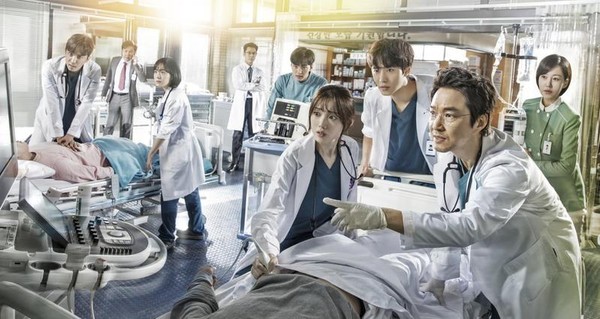 《浪漫醫生金師傅2》不僅在韓國開出高收視，也拿下台灣2020上半年度韓劇收視冠軍。（衛視中文台提供）