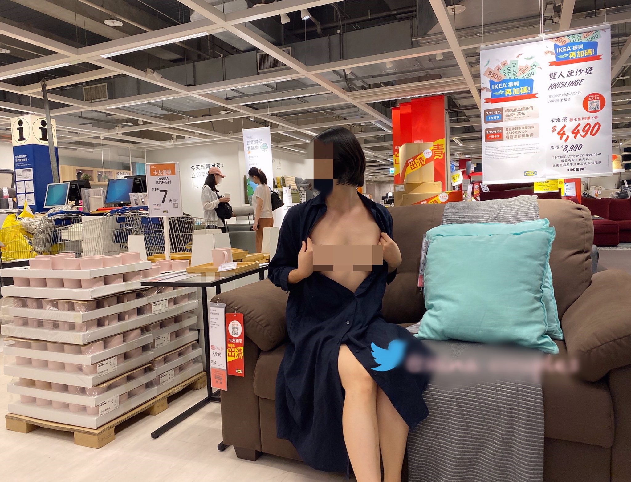 ▲▼裸拍族入侵IKEA賣場！「台中米娜」豪曬4張裸照：歡迎抖內。（圖／翻攝自推特）