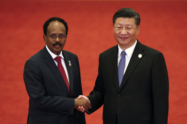 ▲▼索馬利亞總統法馬約（Mohamed Abdullahi Farmaajo）與中國國家主席習近平。（圖／達志影像／美聯社）