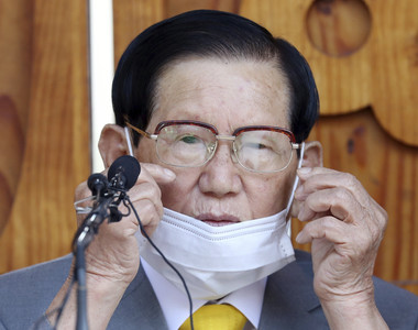 韓新天地教主李萬熙　逼信徒「加入國民力量」！依違反政黨法偵辦