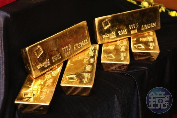 黃金價格破新高，銀樓買賣黃金的客人也隨之增加。
