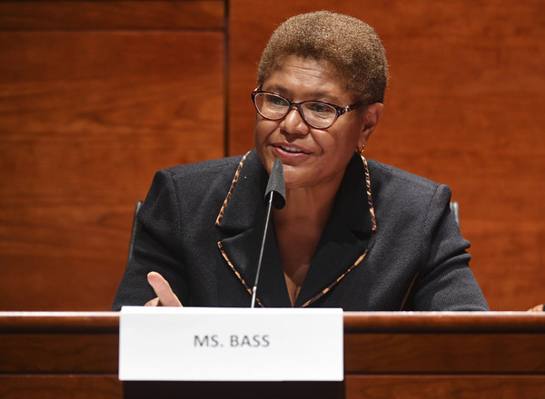 ▲加州眾議員、國會非裔黨團主席巴斯（Karen Bass）。（圖／達志影像／美聯社）