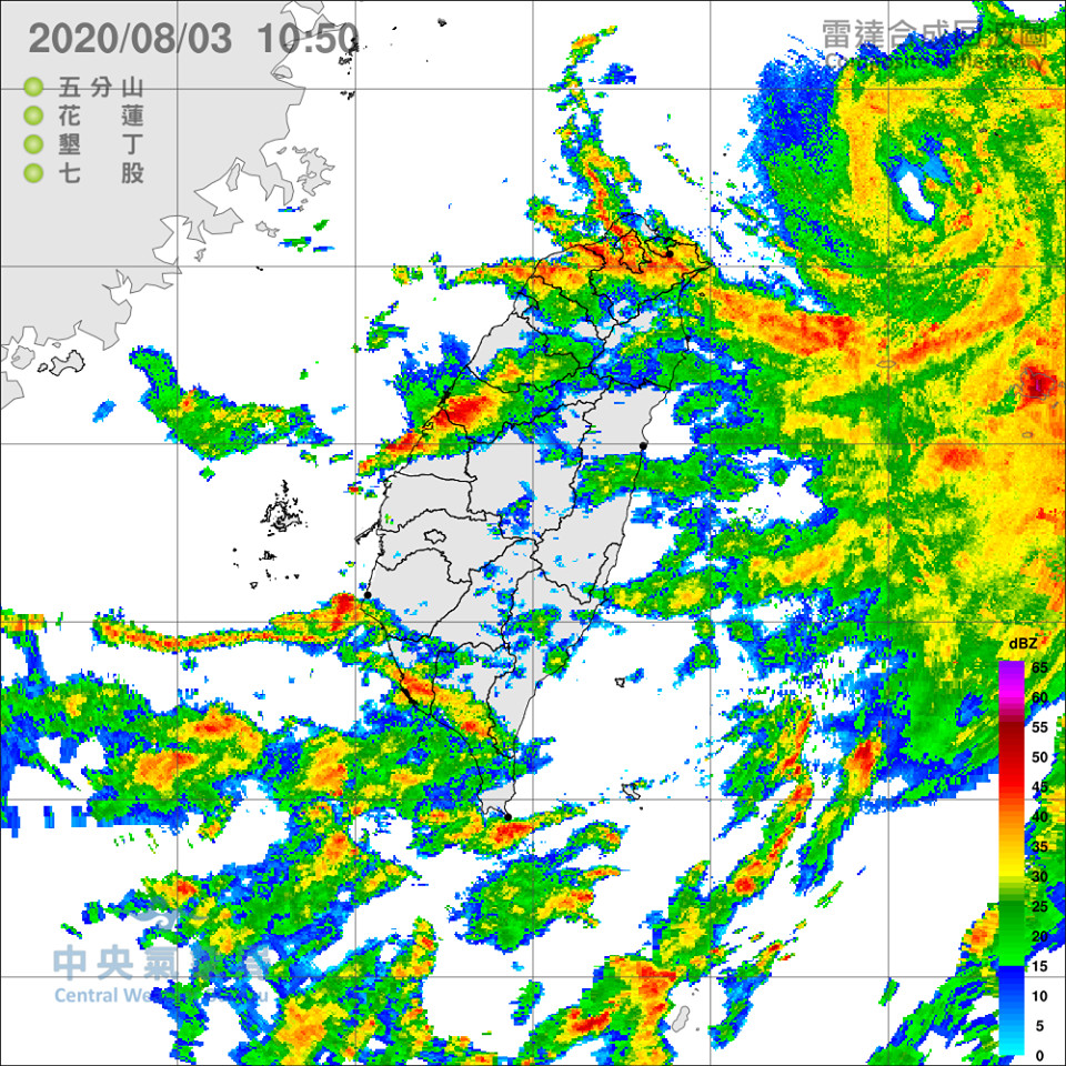 ▲▼豪雨特報，颱風外圍環流影響，易有短時強降雨，今(3)日桃園市有局部大雨或豪雨，其他西半部地區有局部大雨發生的機率，請注意雷擊、強陣風及溪水暴漲，低窪地區請慎防淹水。（圖／中央氣象局）