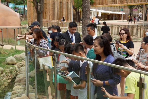 ▲新竹市立動物園即日設置為期兩周的「VR英語學習體驗專區」。（圖／新竹市政府提供）