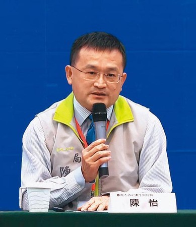 台南市衛生局長陳怡（圖）是醫生世家，曾與衛福部長陳時中同台宣導防疫新生活。（CDC提供）