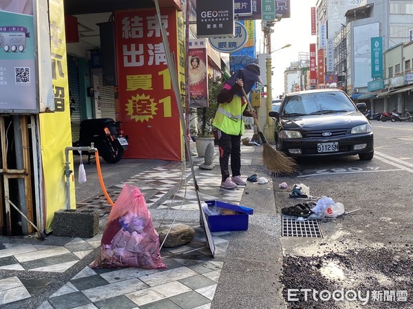 報復性旅遊垃圾爆量 花蓮市7月較去年增30公噸清潔隊忙翻 Ettoday地方新聞 Ettoday新聞雲