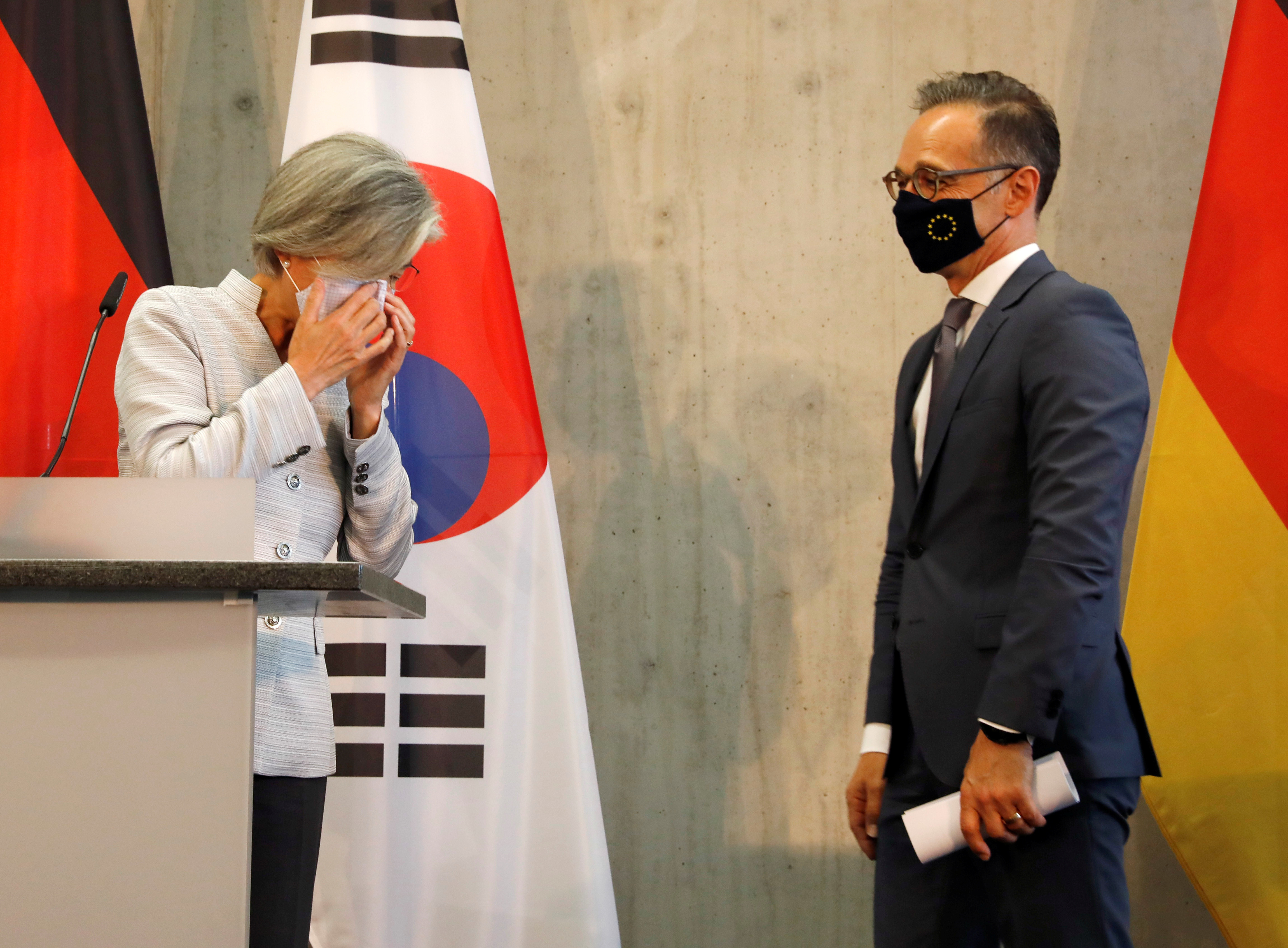 ▲▼南韓外交部長康京和飛往柏林，與德國外交部長馬斯舉行會談。（圖／路透社）