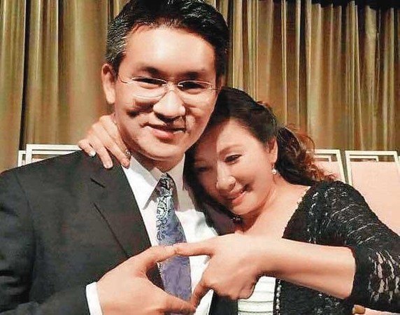 2014年4月13日，童仲彥與李秀環結婚，選這天是取其諧音「愛妳一世誓一生」，孰料還是因為家暴離婚。（翻攝童仲彥臉書）