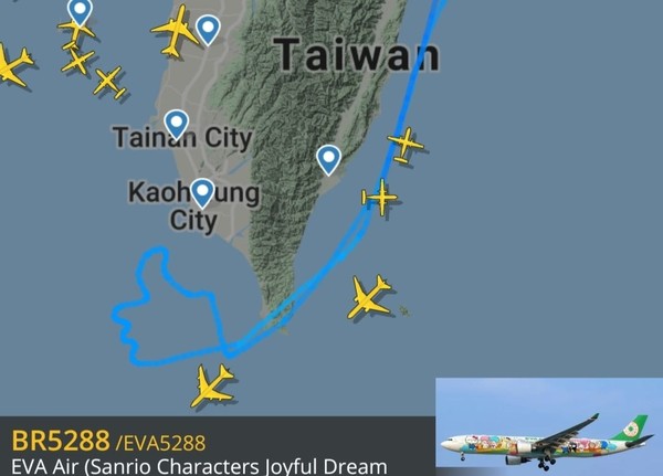 ▲長榮航空類出國專案航空，機師在台灣尾飛出一個「讚」。（圖／翻攝Flightradar24）