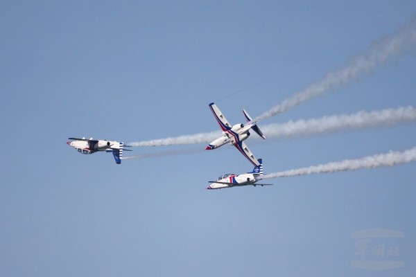 雷虎小組成立67年　空中舞者飛行技術精湛