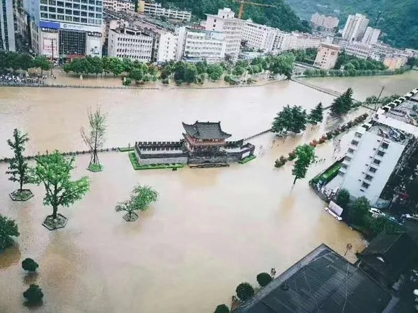 ▲陝西省漢中市略陽縣被洪水淹沒。（圖／翻攝自陝西都市快報，下同）