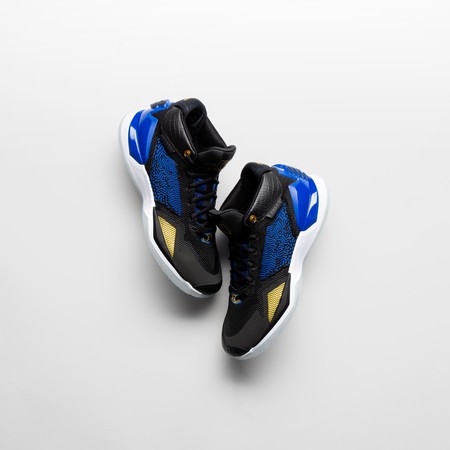 ▲Kawhi Leonard簽名籃球鞋&mdash;4 BOUNCES：掌控全局，極限量登台。（圖／品牌提供）