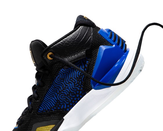 ▲Kawhi Leonard簽名籃球鞋&mdash;4 BOUNCES：掌控全局，極限量登台。（圖／品牌提供）