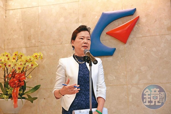 經濟部長王美花徵詢各單位意見後，最後同意市場派自行召開股臨會。