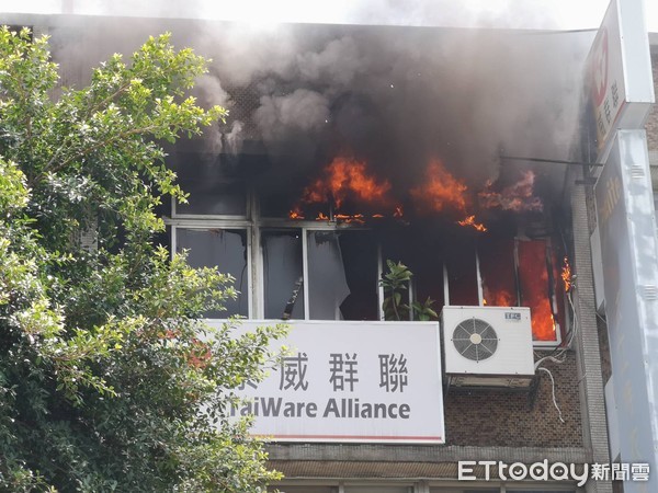 ▲▼台北市大同區承德路三段火警。（圖／記者黃彥傑攝）