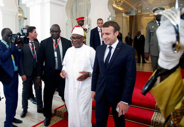 ▲▼法國總統馬克宏與馬利總統凱塔（Ibrahim Boubacar Keita）。（圖／路透）