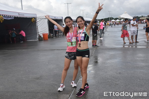 ▲▼2020 Taishin Women Run Taipei，張芷瑄、張芷菱             。（圖／記者謝孟儒攝）