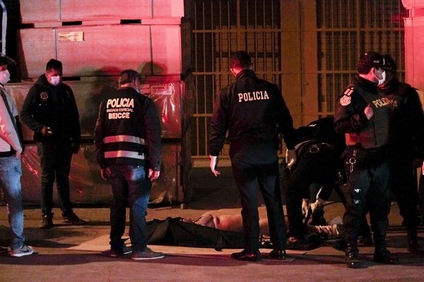 ▲祕魯警方突襲行動造成13死6傷。（圖／路透社）