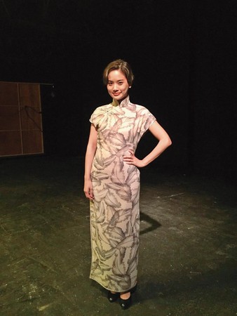 2年前與東森YOYO台約滿後，朵朵姐姐轉戰戲劇，在客家台的《台北歌手》飾演歌手一角。（朵朵姐姐提供）
