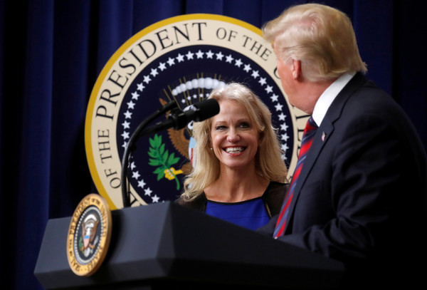 ▲▼白宮顧問康威（Kellyanne Conway）宣布離開白宮。（圖／路透）