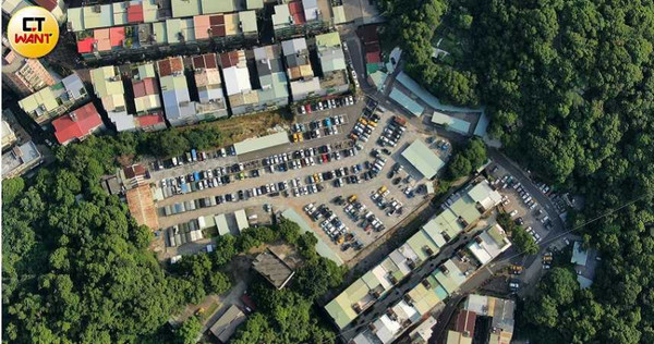 游家在中和精華區擁有2000坪土地，市值達20億元，卻也引發家族內鬨。（圖／本刊攝影組）