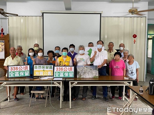 ▲為勘查龍崎工廠與龍崎自然保留區地質、生態，追蹤自然地景審查進度，呼籲原龍崎工廠336公頃應完整保留，立委陳椒華舉辦現勘研討。（圖／記者林悅翻攝，下同）