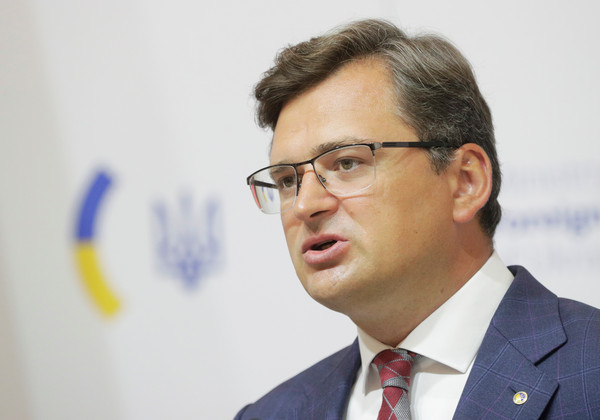 ▲▼烏克蘭外交部長庫萊巴（Dmytro Kuleba）27日受訪表示，烏克蘭已與白俄羅斯暫停所有的外交接觸。（圖／路透）