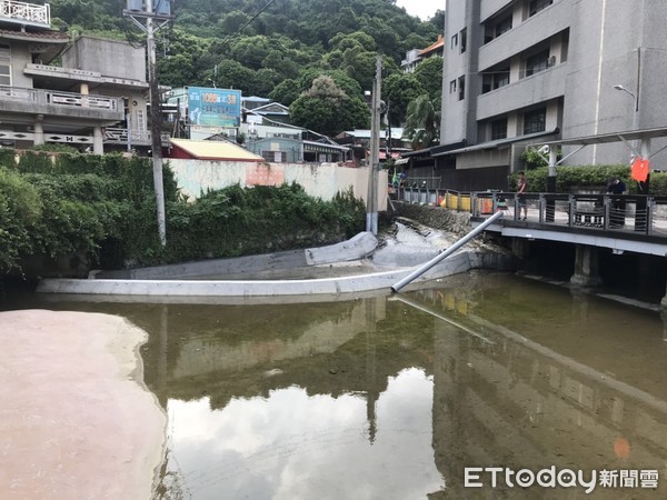 ▲龍巖冽泉 。（圖／記者洪靖宜攝）