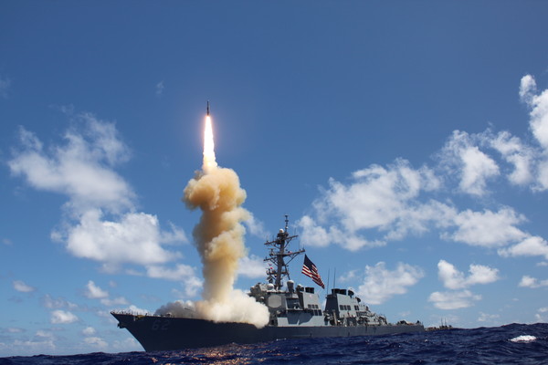 ▲美國2012年於菲茨杰拉德號航空母艦發射的SM-3導彈（圖／取自美國海軍官網）