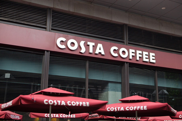 ▲英國連鎖咖啡品牌COSTA進駐大陸市場時曾一度與星巴克分庭抗禮，展店迅速。（圖／CFP）