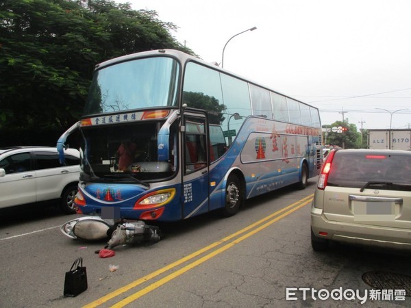 ▲▼台中市西屯區西屯路近東大路死亡車禍。（圖／記者李忠憲翻攝）