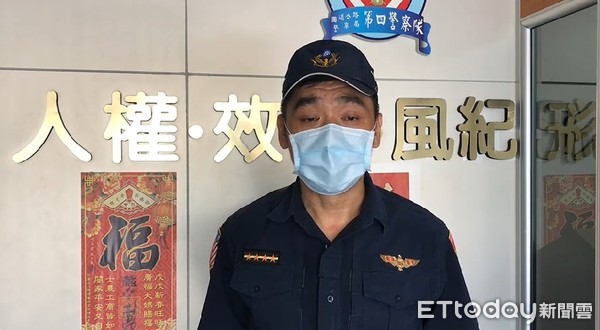 ▲國道一號北向324.1公里，發生自用小客車撞擊大灣交流道匝道儀控號誌及配電箱等道路設施交通事故。（圖／記者林悅翻攝，下同）