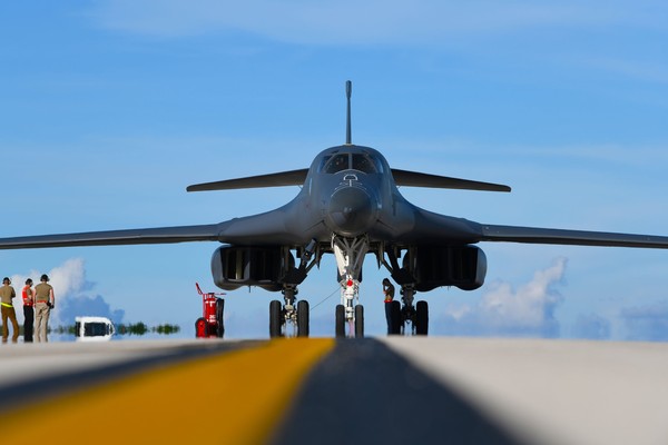 ▲▼4架B-1轟炸機抵達關島。（圖／翻攝自Facebook／u.s. pacific air forces）