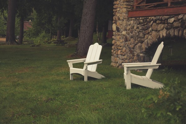 ▲▼ 草坪,椅子。（圖／取自免費圖庫pixabay）