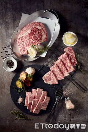 ▲RÒU By T-HAM今年也推出了兩組限量組合，第一組為日本F1牛燒肉組。（圖／記者黃士原攝）