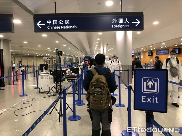 ▲從上海入境的旅客，在本地有居所者，可以申請7天集中隔離及7天居家隔離觀察。（圖／記者魏有德攝）