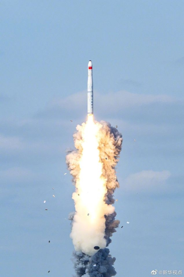 ▲▼中國發射長征火箭，飛行路徑疑「穿越台灣上空」。（圖／翻攝微博）