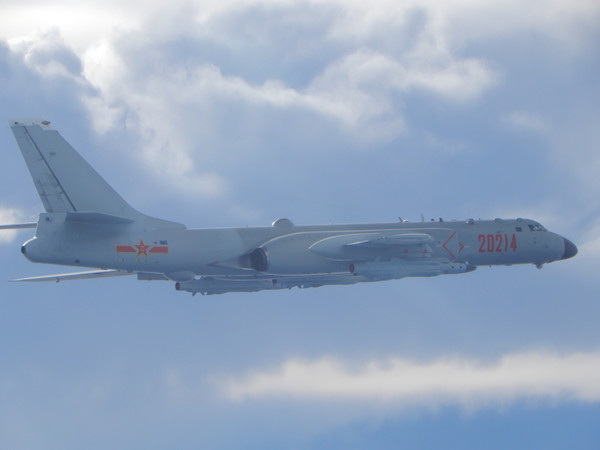 ▲共軍轟-6在18日進入台灣防空識別區。（資料照／取自國防部）