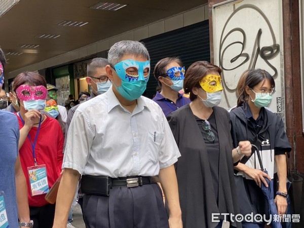 ▲▼柯文哲出席「台北市多元文化活動　菲律賓面具嘉年華」活動。（圖／記者袁茵攝）