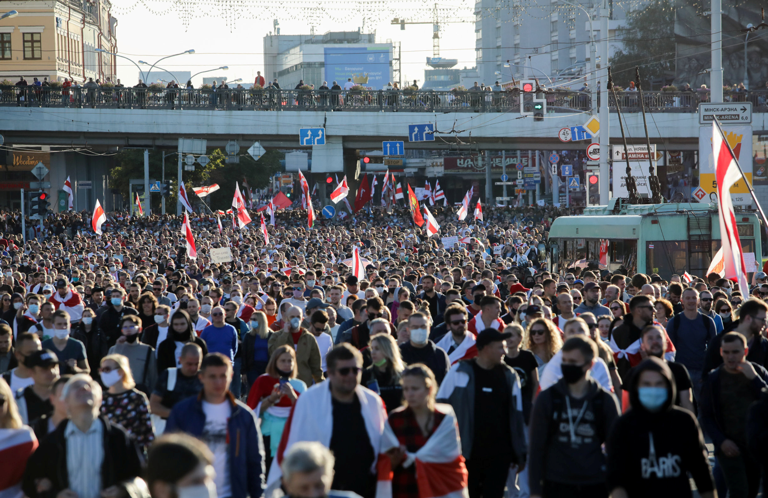 ▲▼白俄羅斯示威抗議再起，10萬人走上明斯克街頭。（圖／路透）