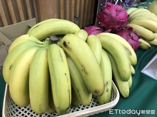 ▲▼農糧署第三屆台灣水果創意手搖飲料比賽記者會, 木瓜,芭樂,香蕉。（圖／記者許展溢攝）