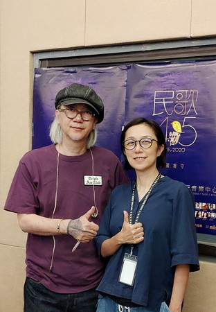 ▲導演李明智（左）和北流董事長黃韻玲。（圖／獨一無二娛樂文化提供）