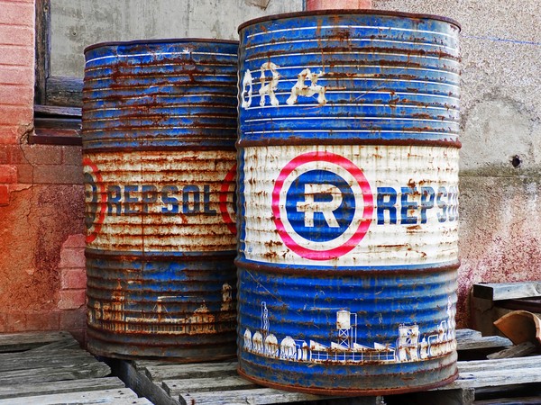 ▲▼油桶,汽油,。（圖／翻攝自Pixabay）