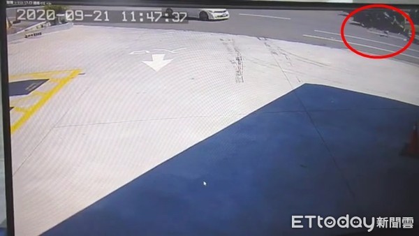 ▲南投死亡車禍，驚悚撞擊瞬間曝光（圖／記者白珈陽翻攝）