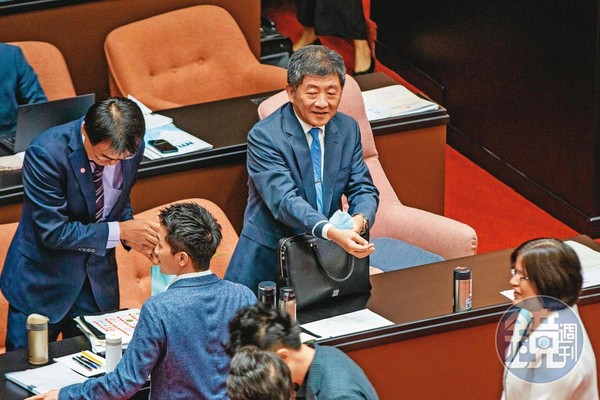 儘管動作頻頻被解讀試水溫，但陳時中至今對參選台北市長一事尚未鬆口。