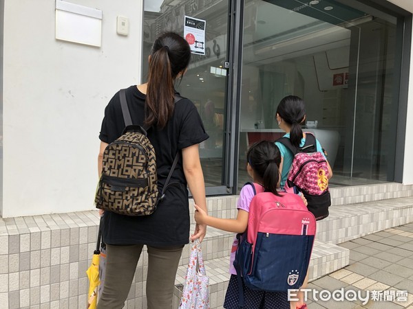 ▲▼雄獅旅遊,天母東路,門市,關閉　。（圖／記者林裕豐攝）