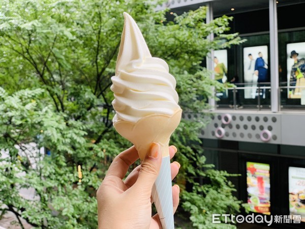 ▲▼gelato pique café X 蜷尾家推「北海道十勝四葉牛乳霜淇淋」、栗子蒙布朗可麗餅。（圖／記者蕭筠攝）