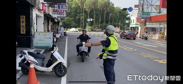 ▲台南市警局配合警政署自9月1日起規劃為期1個月全國同步路口安全大執法，統計執行1個月以來，已開出超過1萬6千件的違規單。（圖／記者林悅翻攝，下同）