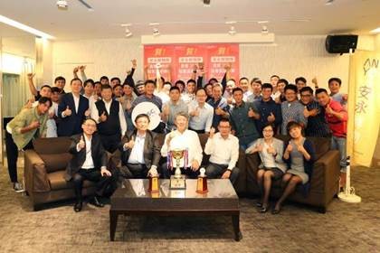 ▲安永鮮物棒球隊，勇奪「協會盃全國年度大賽」首冠            。（圖／崇越科技提供）