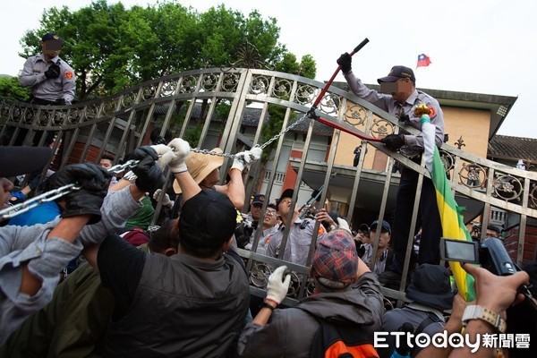 「反年改」最快今立院三讀通過　藍營夜排議場遞案、綠反對到底